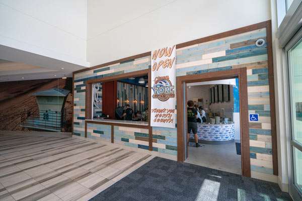 Grubbys-Poke-Mall-Entrance